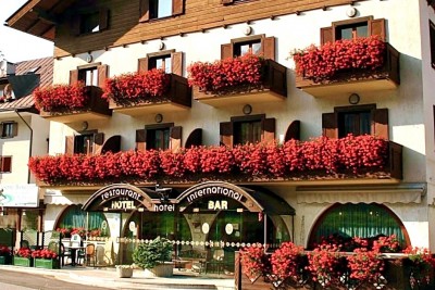 Hotel, u srcu Tarvisia, okružen šumom, jezerima i stazama između Italije, Austrije i Slovenije. 1