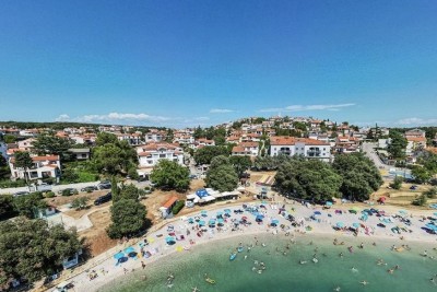 Pješčana Uvala, första raden till havet, utmärkt läge vid stranden, exklusiv lägenhet till salu, Pula, Istrien, Kroatien 1