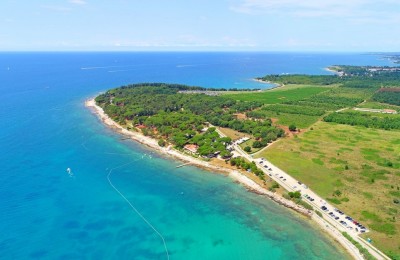 Terreno edificabile prima fila dal mare a Novigrad, Istria 1