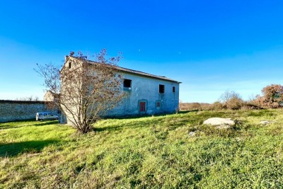 Anwesen, 10000 m2, zwei Häuser, im Herzen von Istrien, Barban, Istrien, Kroatien 1