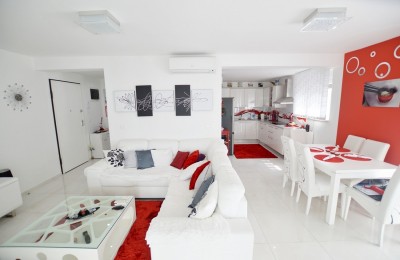 Luxury apartment near sea for sale in Novigrad, Istria